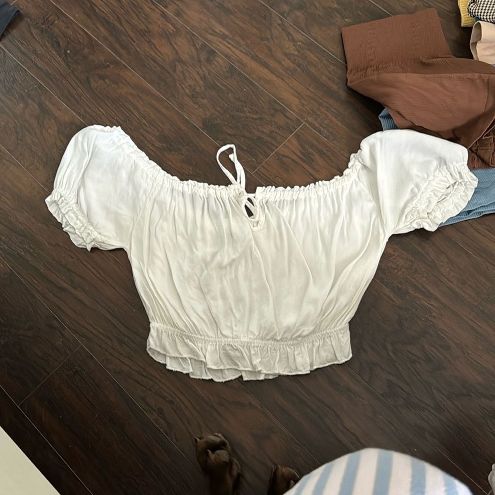 Off the shoulder blouse cropped